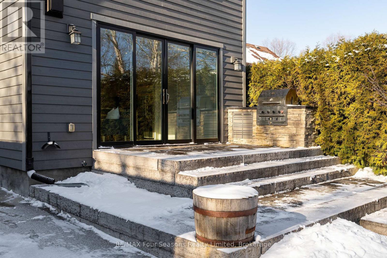 213 Birch Street, Collingwood, Ontario L9Y 2V5 - Photo 35 - S12601396