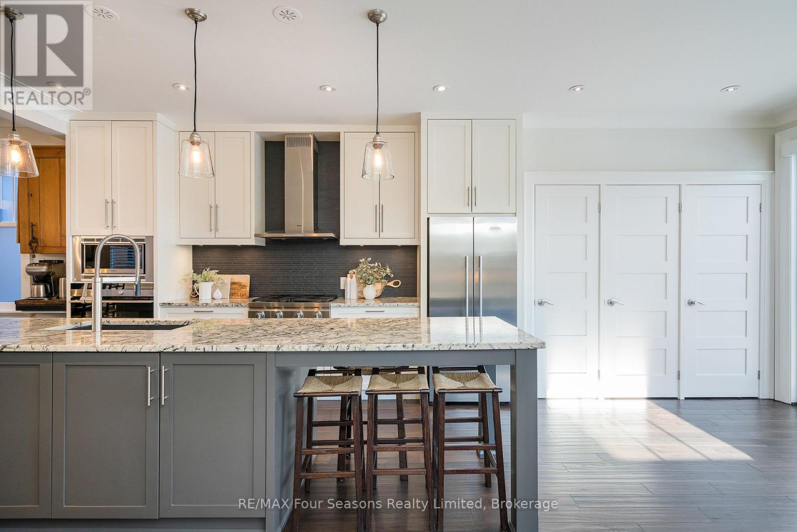 213 Birch Street, Collingwood, Ontario L9Y 2V5 - Photo 43 - S12601396