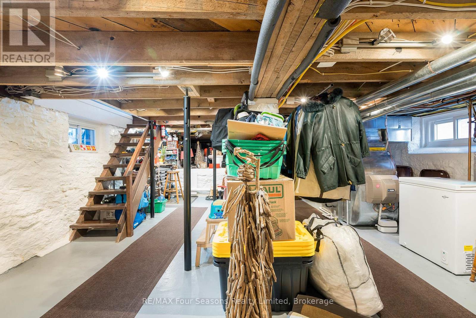 213 Birch Street, Collingwood, Ontario L9Y 2V5 - Photo 46 - S12601396