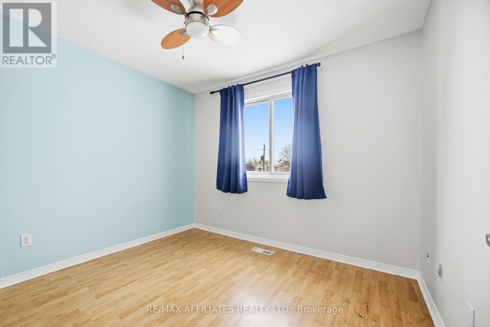 128 Dunham Street, Carleton Place, Ontario K7C 4M8 - Photo 12 - X12485870