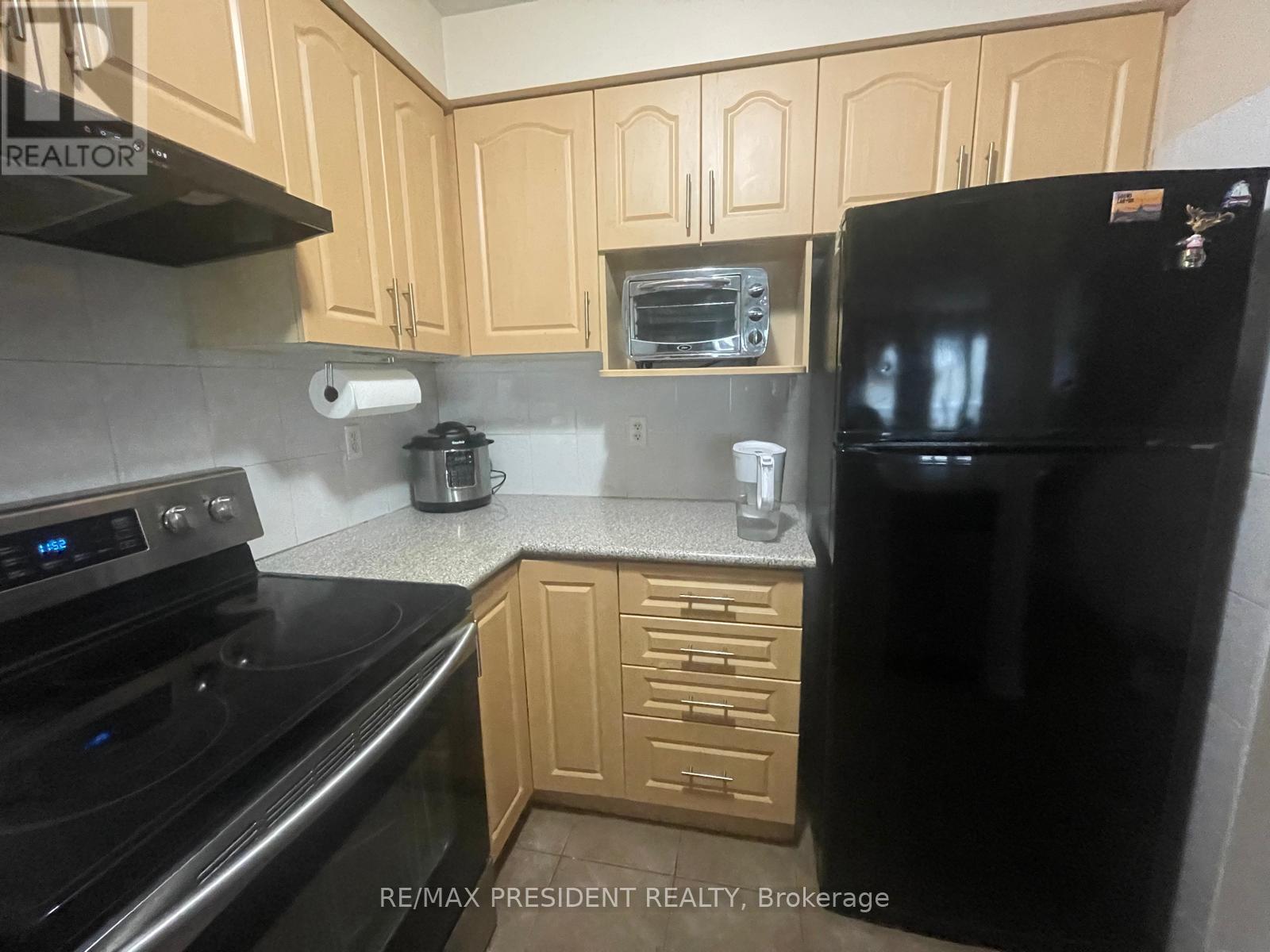 107 Rockgarden Trail, Brampton, Ontario L6R 3N2 - Photo 11 - W12601150