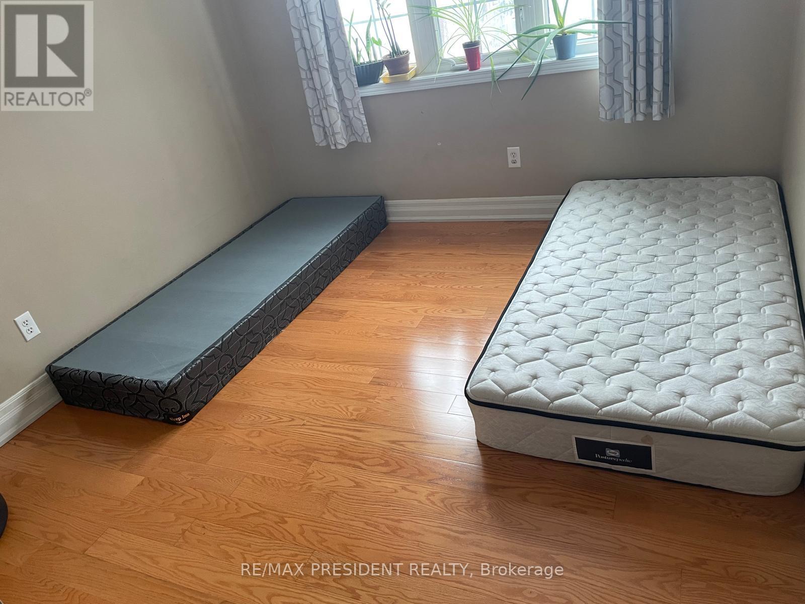 107 Rockgarden Trail, Brampton, Ontario L6R 3N2 - Photo 16 - W12601150