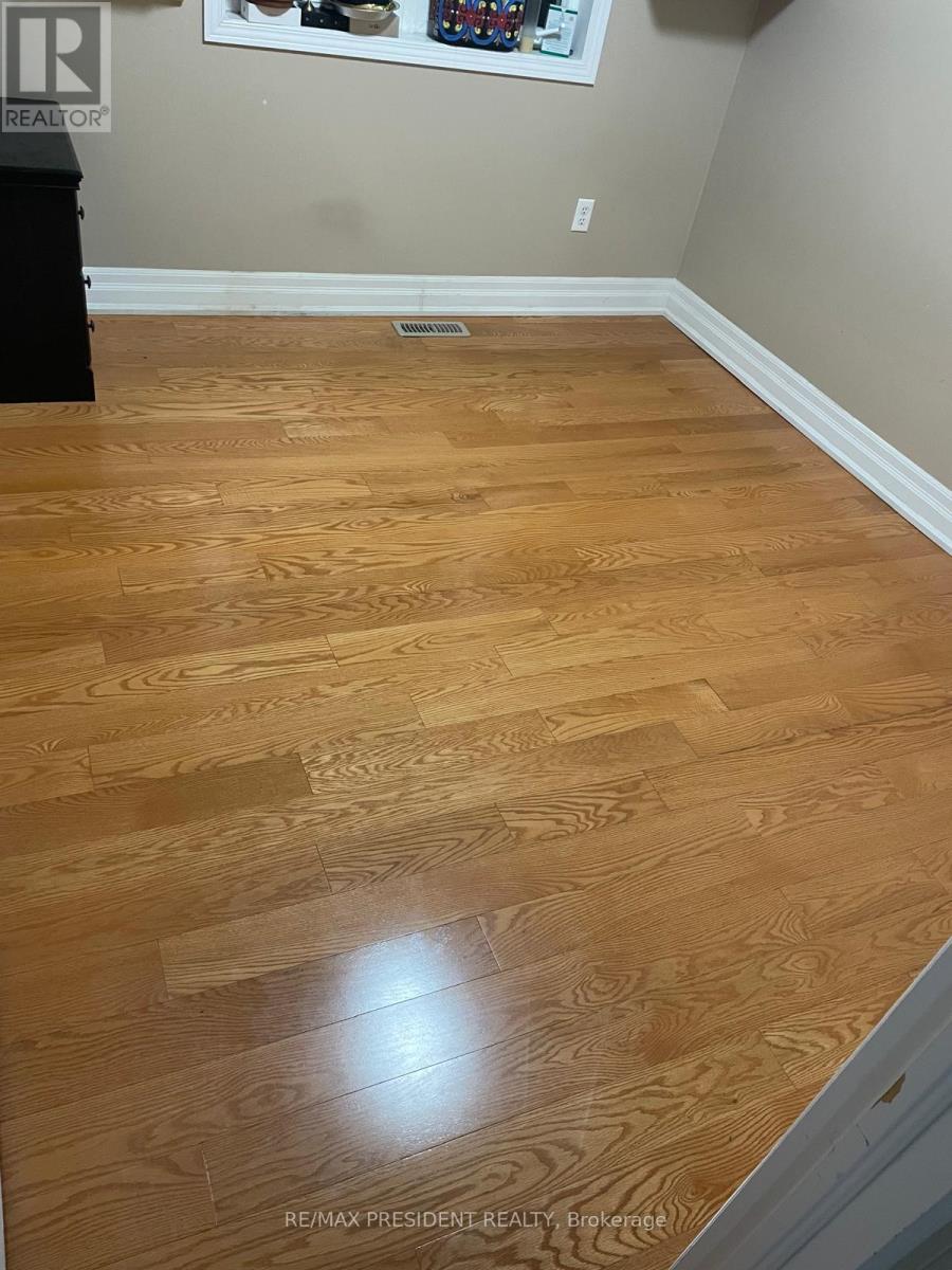 107 Rockgarden Trail, Brampton, Ontario L6R 3N2 - Photo 21 - W12601150