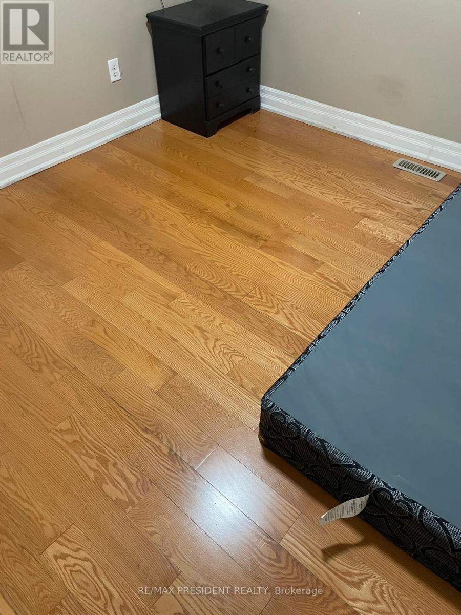 107 Rockgarden Trail, Brampton, Ontario L6R 3N2 - Photo 25 - W12601150