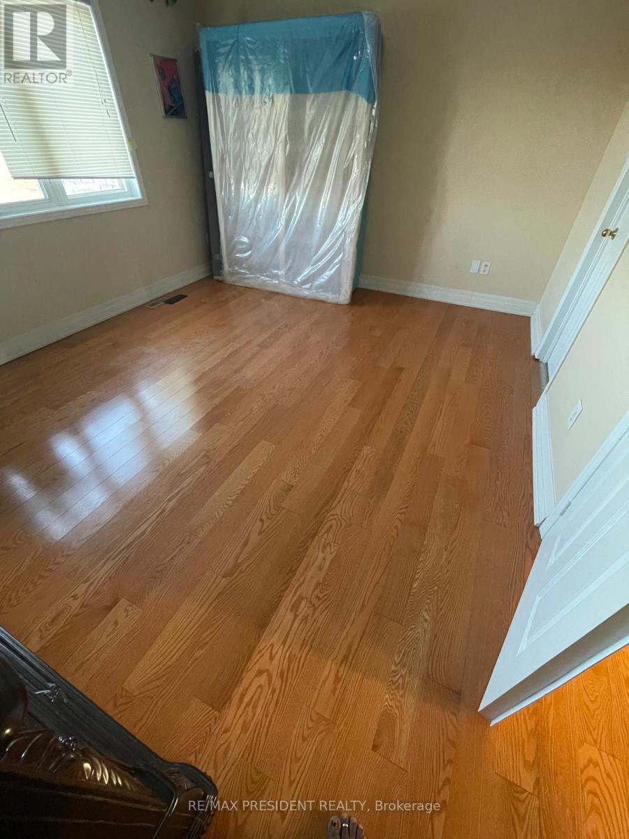 107 Rockgarden Trail, Brampton, Ontario L6R 3N2 - Photo 26 - W12601150