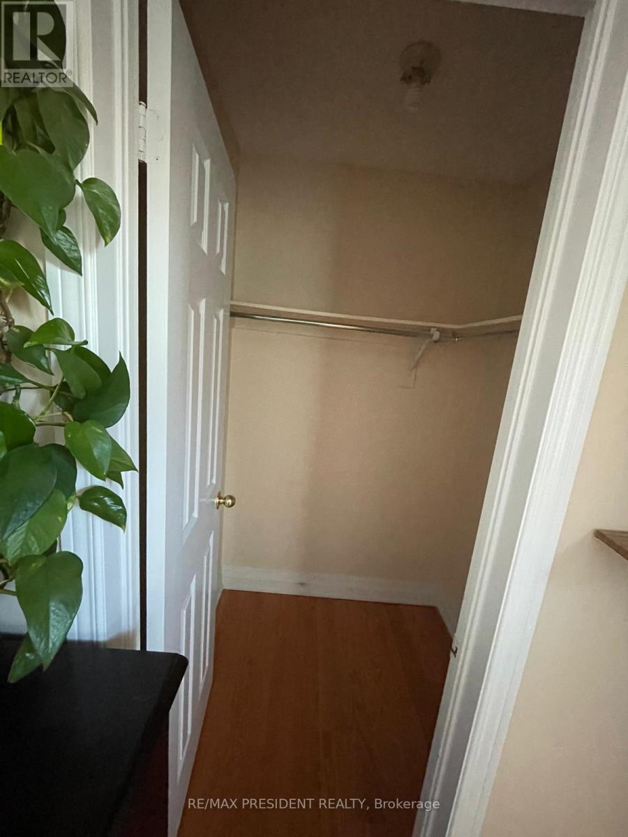 107 Rockgarden Trail, Brampton, Ontario L6R 3N2 - Photo 27 - W12601150