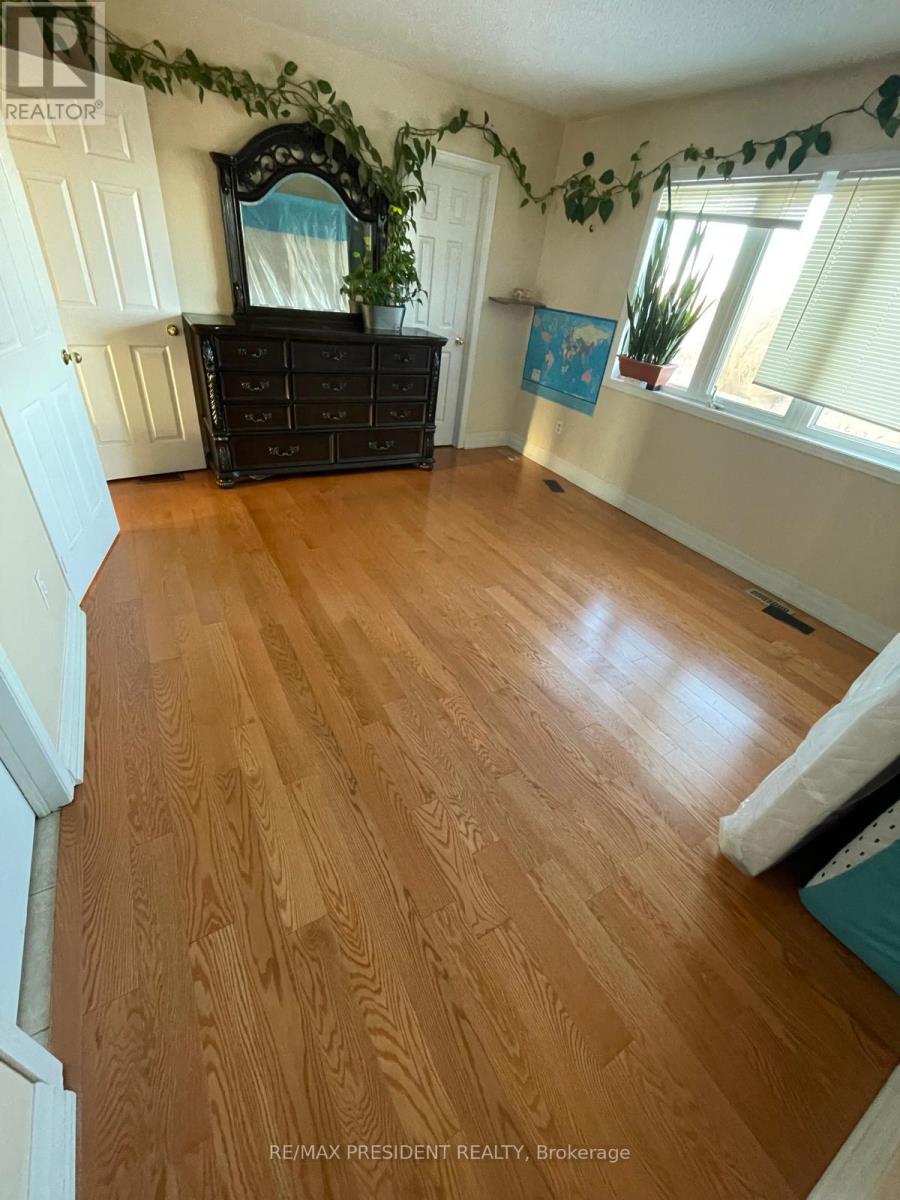 107 Rockgarden Trail, Brampton, Ontario L6R 3N2 - Photo 28 - W12601150