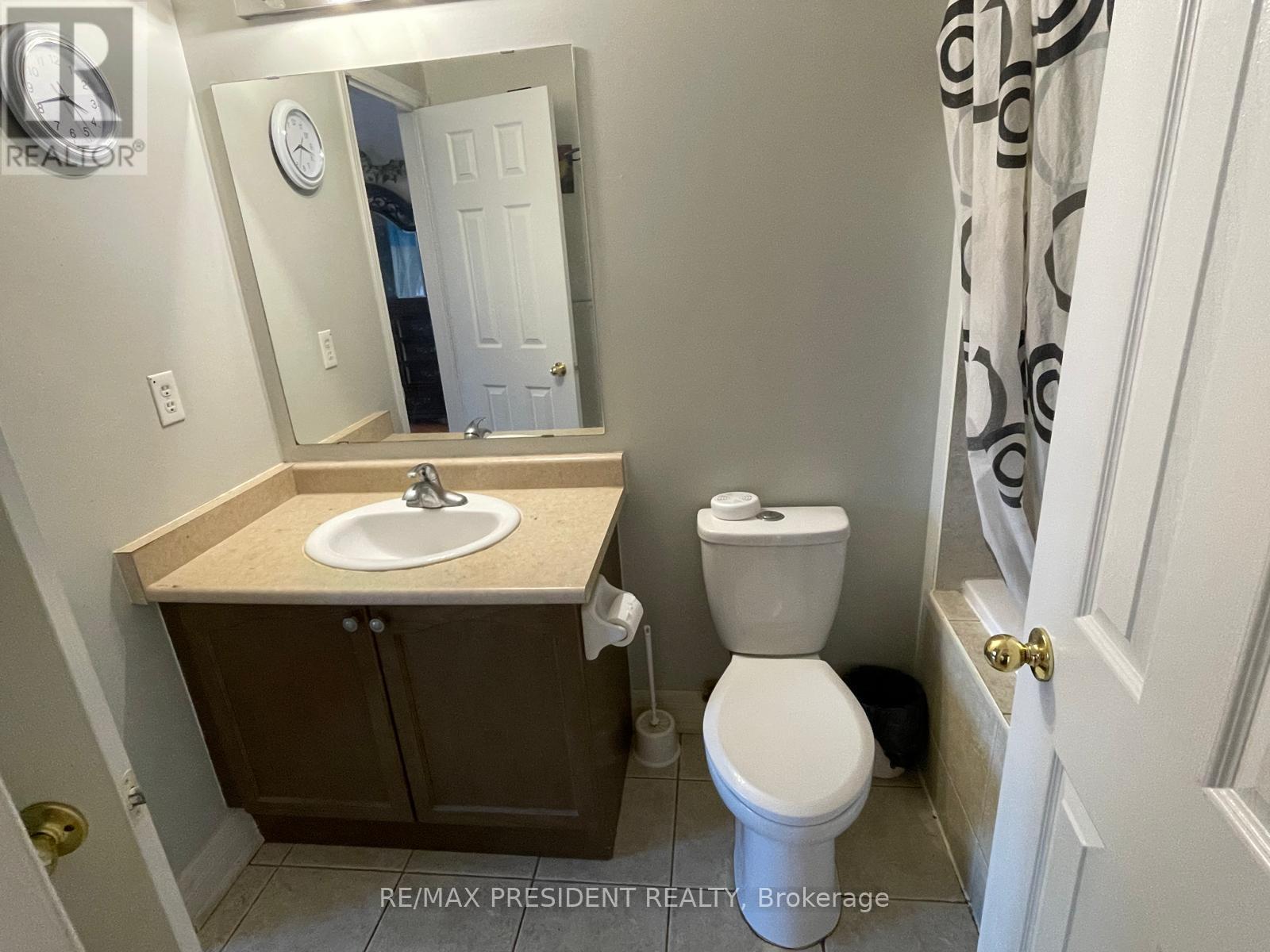 107 Rockgarden Trail, Brampton, Ontario L6R 3N2 - Photo 30 - W12601150