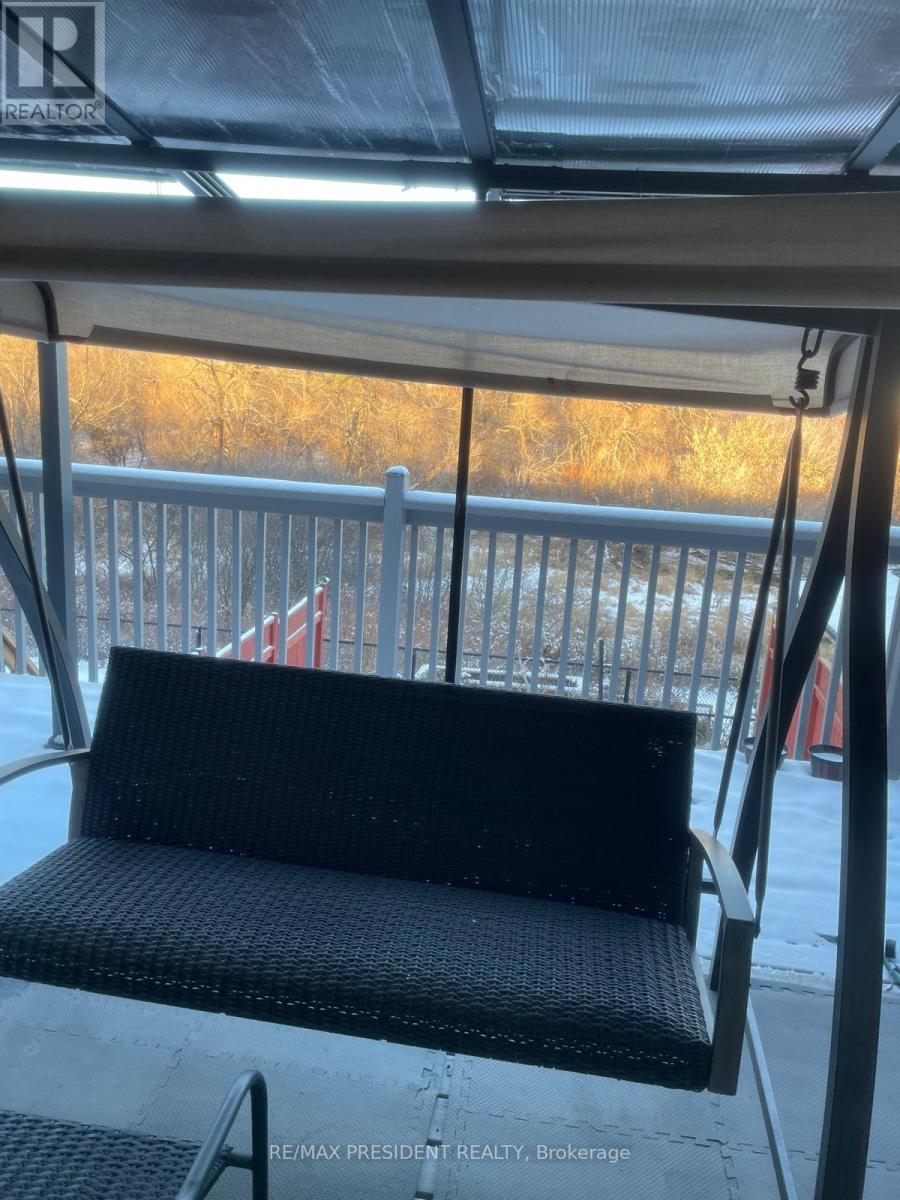 107 Rockgarden Trail, Brampton, Ontario L6R 3N2 - Photo 36 - W12601150