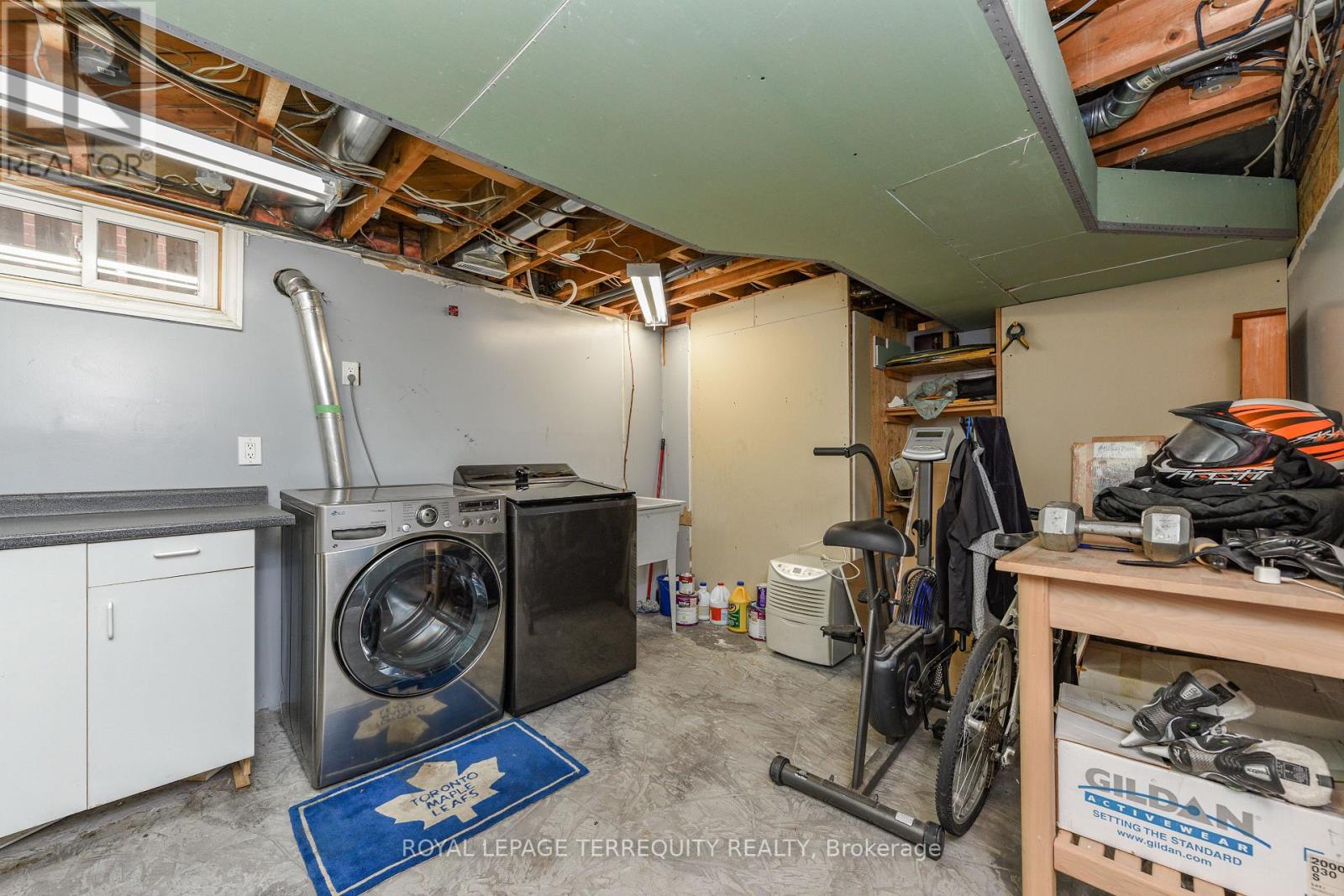 20 Hallow Crescent, Toronto, Ontario M9W 2V9 - Photo 23 - W12601164