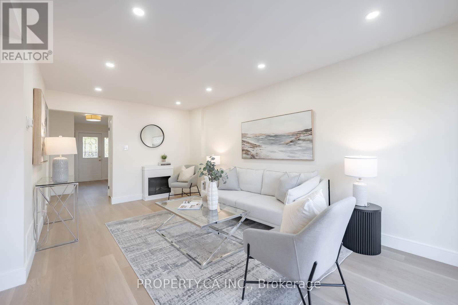 23 - 3430 Brandon Gate Drive, Mississauga, Ontario L4T 3T4 - Photo 2 - W12601180