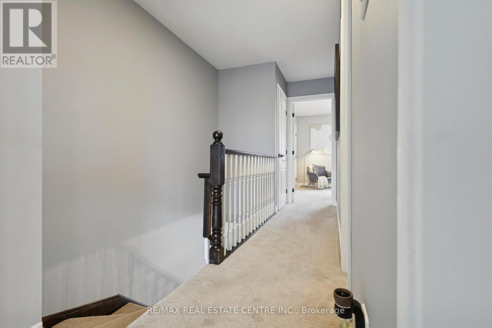 1427 Treeland Street, Burlington, Ontario  L7R 5B4 - Photo 27 - W12601208