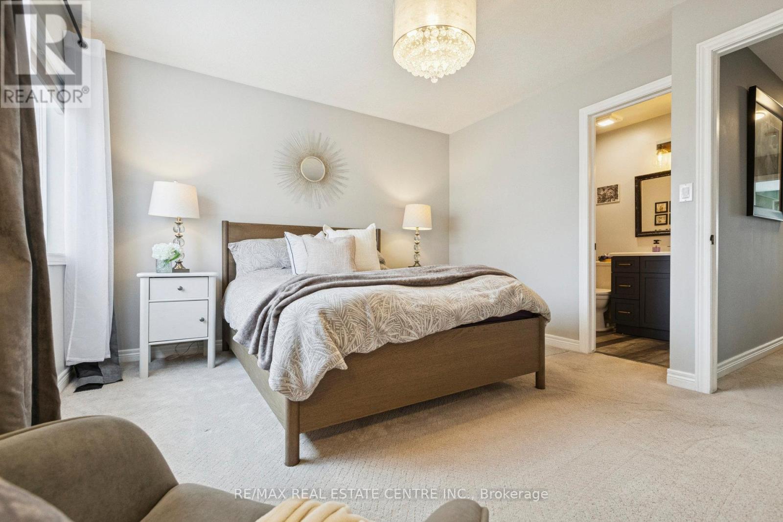 1427 Treeland Street, Burlington, Ontario  L7R 5B4 - Photo 31 - W12601208