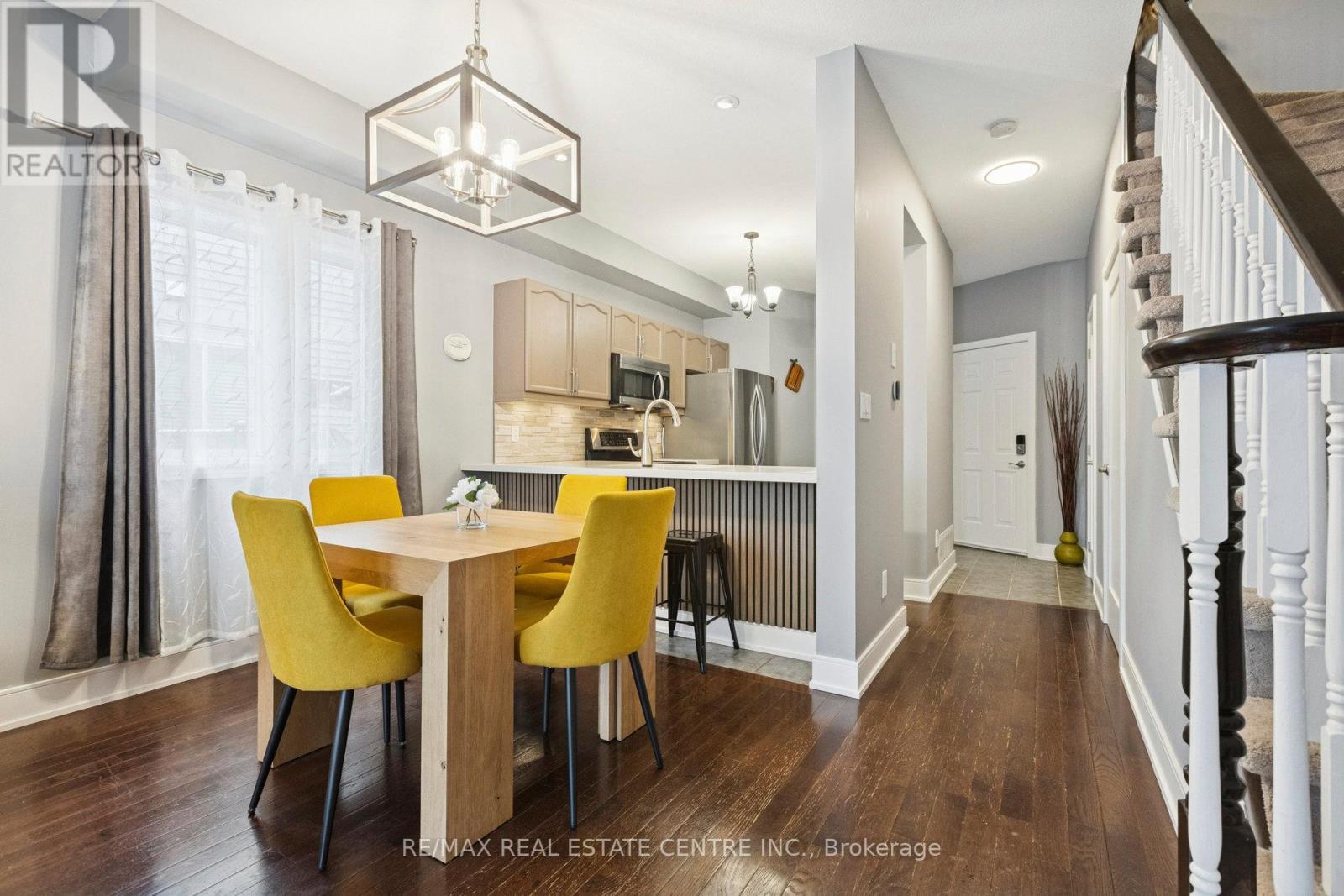 1427 Treeland Street, Burlington, Ontario  L7R 5B4 - Photo 8 - W12601208