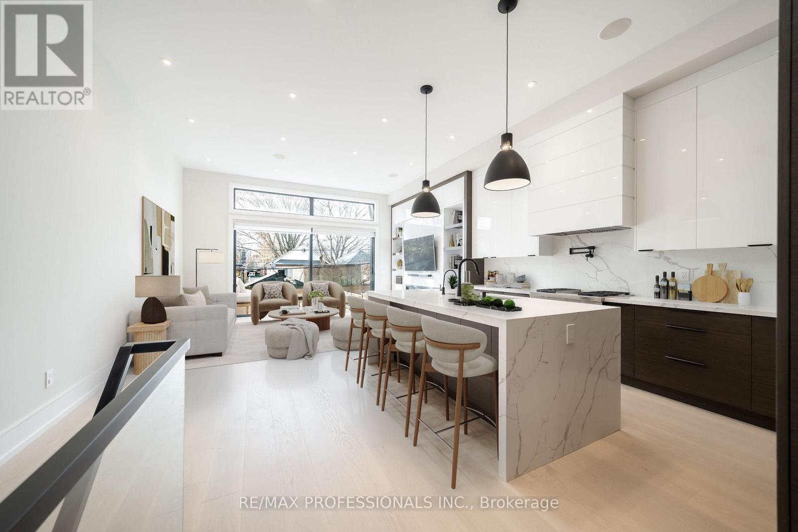 214 Aldercrest Road, Toronto, Ontario M8W 4J4 - Photo 10 - W12601244