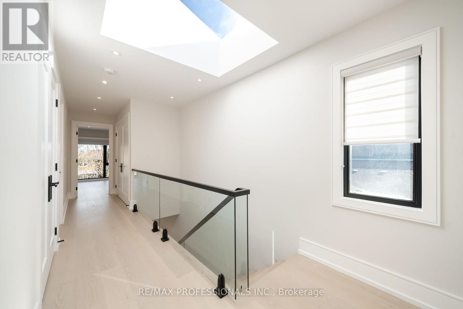 214 Aldercrest Road, Toronto, Ontario M8W 4J4 - Photo 19 - W12601244