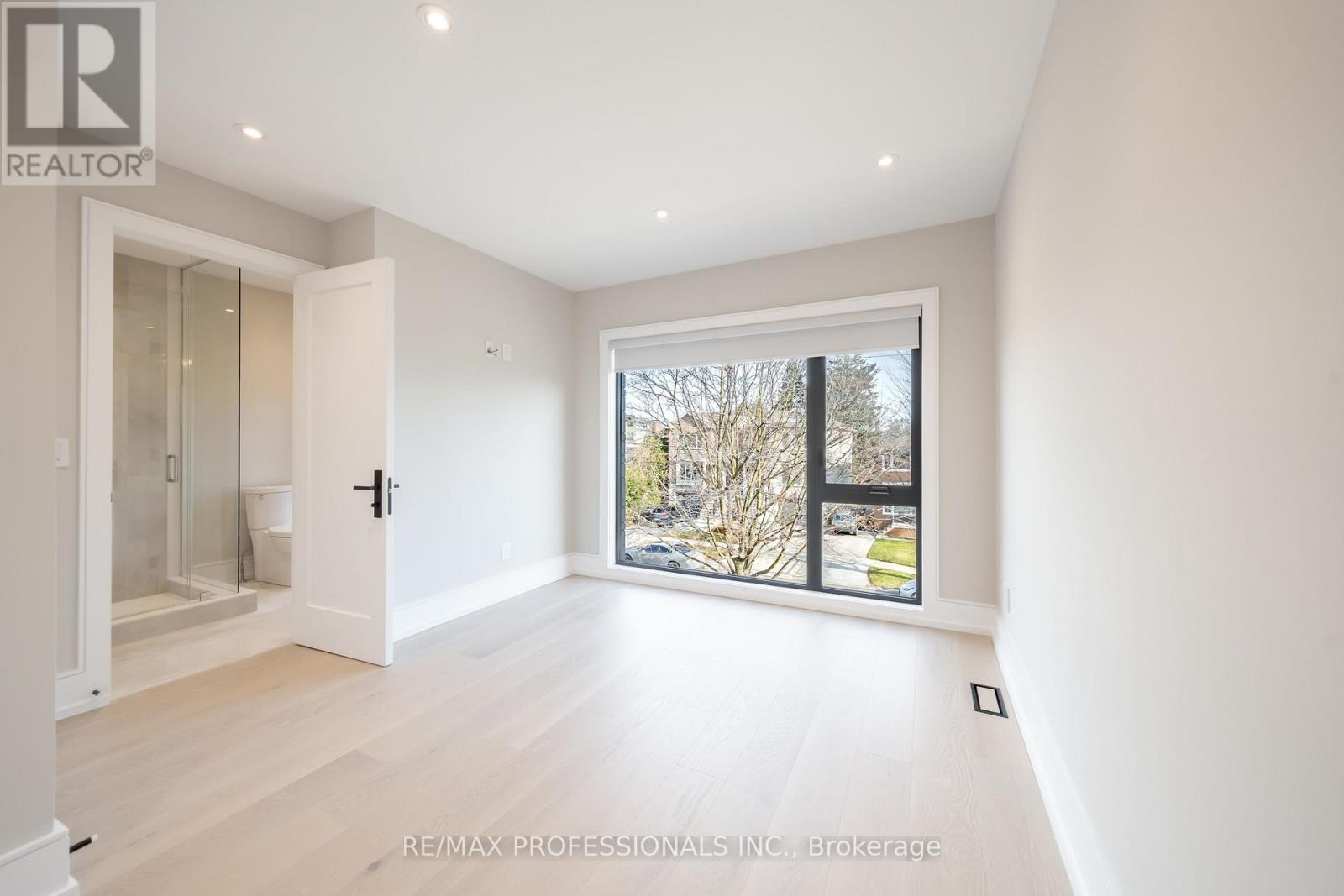 214 Aldercrest Road, Toronto, Ontario M8W 4J4 - Photo 26 - W12601244