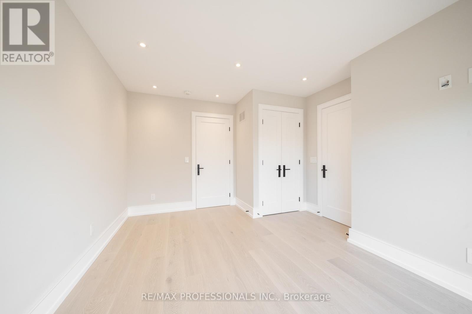 214 Aldercrest Road, Toronto, Ontario M8W 4J4 - Photo 27 - W12601244