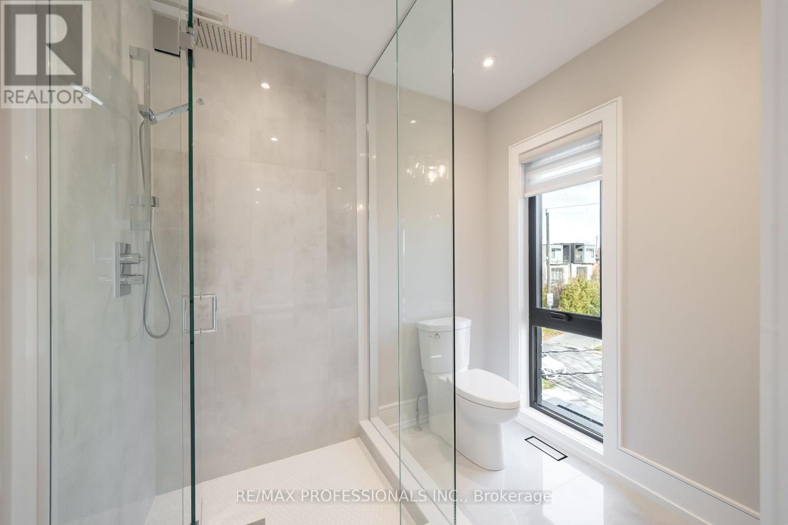 214 Aldercrest Road, Toronto, Ontario M8W 4J4 - Photo 28 - W12601244