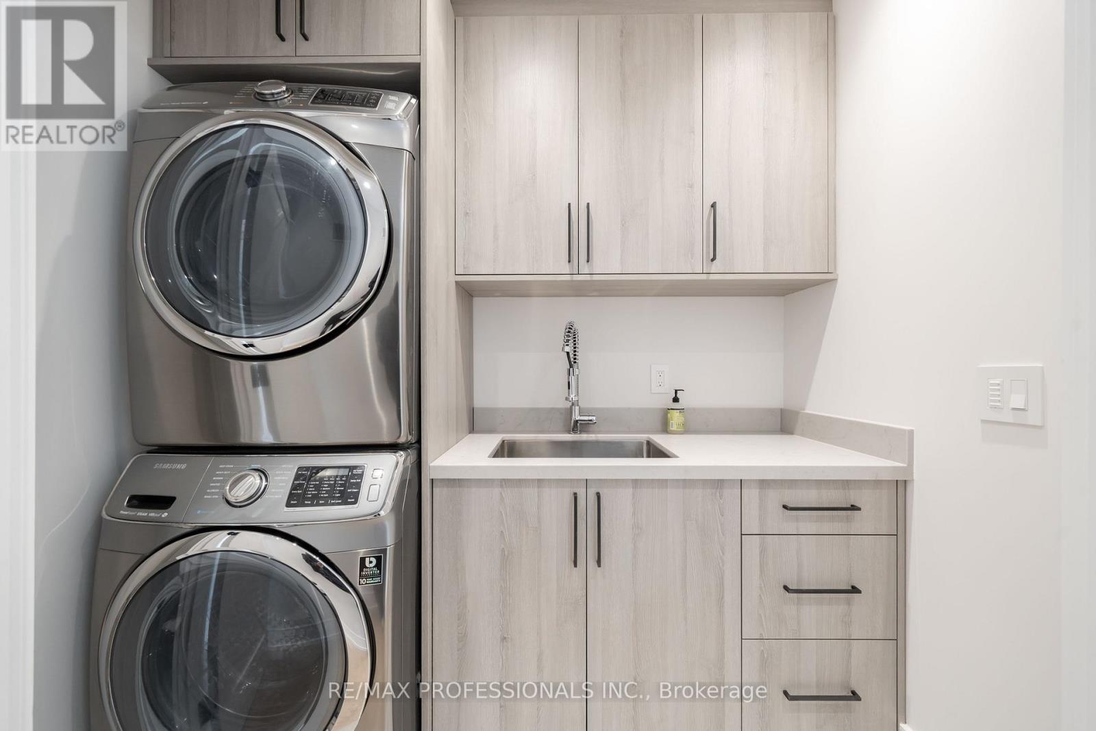 214 Aldercrest Road, Toronto, Ontario M8W 4J4 - Photo 33 - W12601244