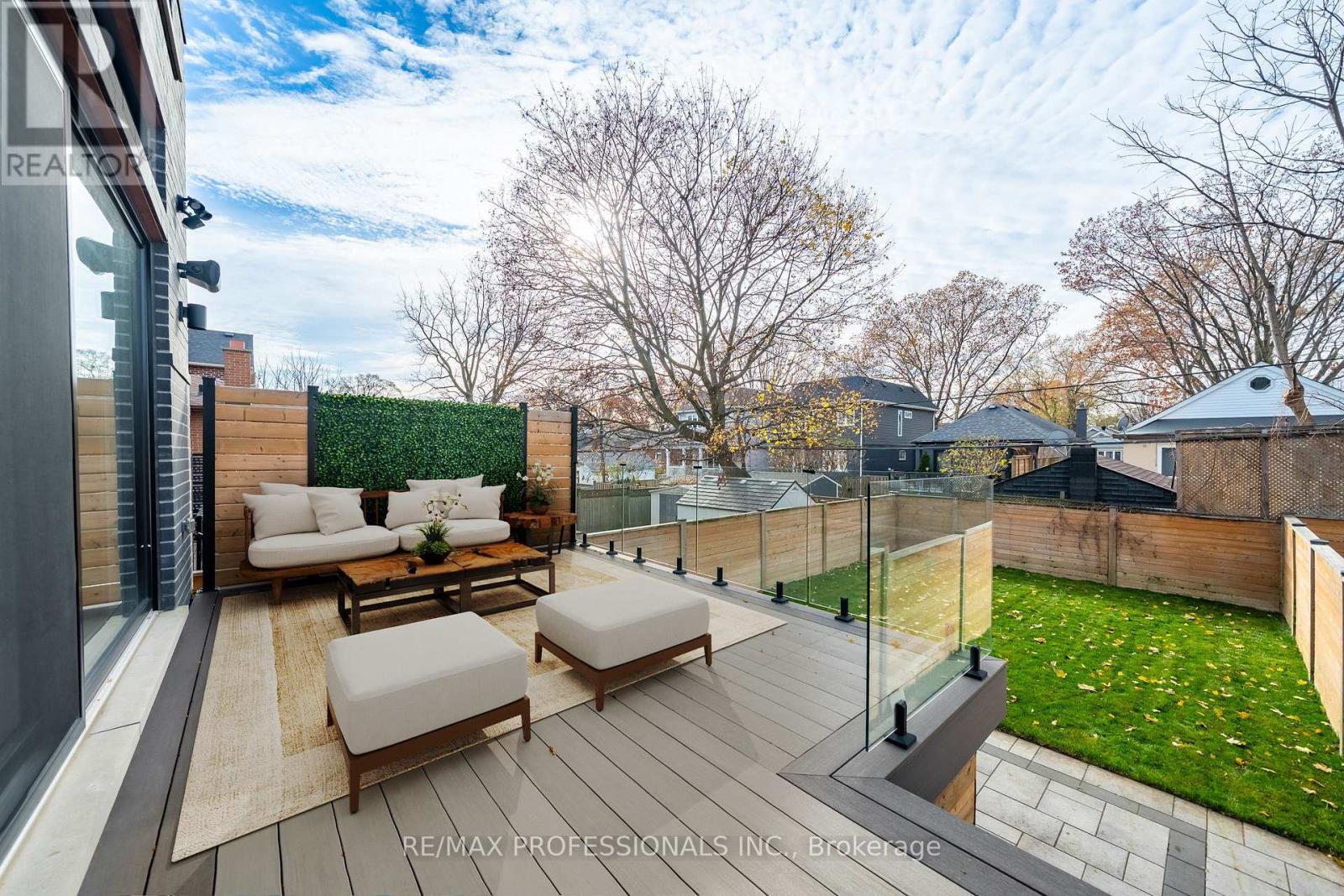 214 Aldercrest Road, Toronto, Ontario M8W 4J4 - Photo 38 - W12601244