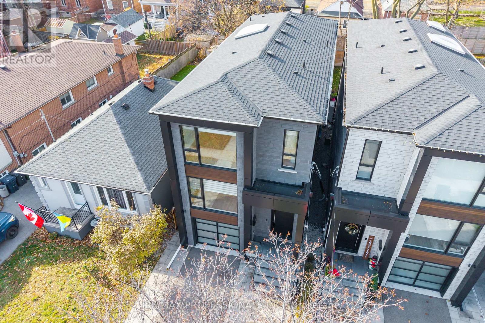 214 Aldercrest Road, Toronto, Ontario M8W 4J4 - Photo 49 - W12601244