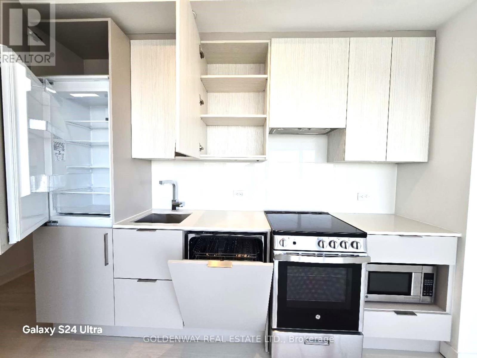 2503 - 3900 Confederation Parkway, Mississauga, Ontario L5B 0M3 - Photo 12 - W12601260