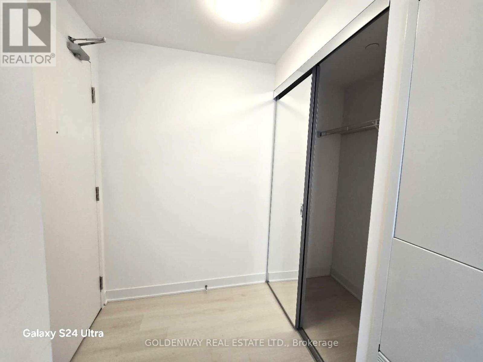 2503 - 3900 Confederation Parkway, Mississauga, Ontario L5B 0M3 - Photo 7 - W12601260