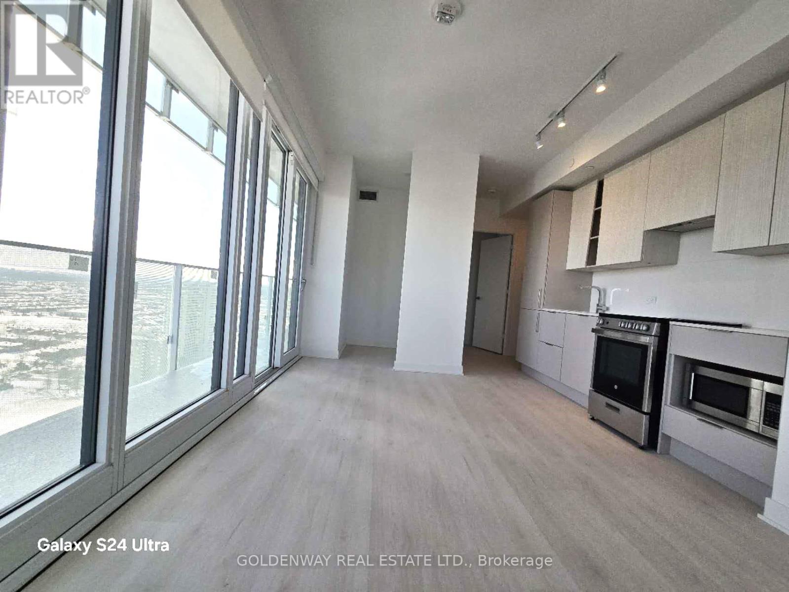 2503 - 3900 Confederation Parkway, Mississauga, Ontario L5B 0M3 - Photo 9 - W12601260