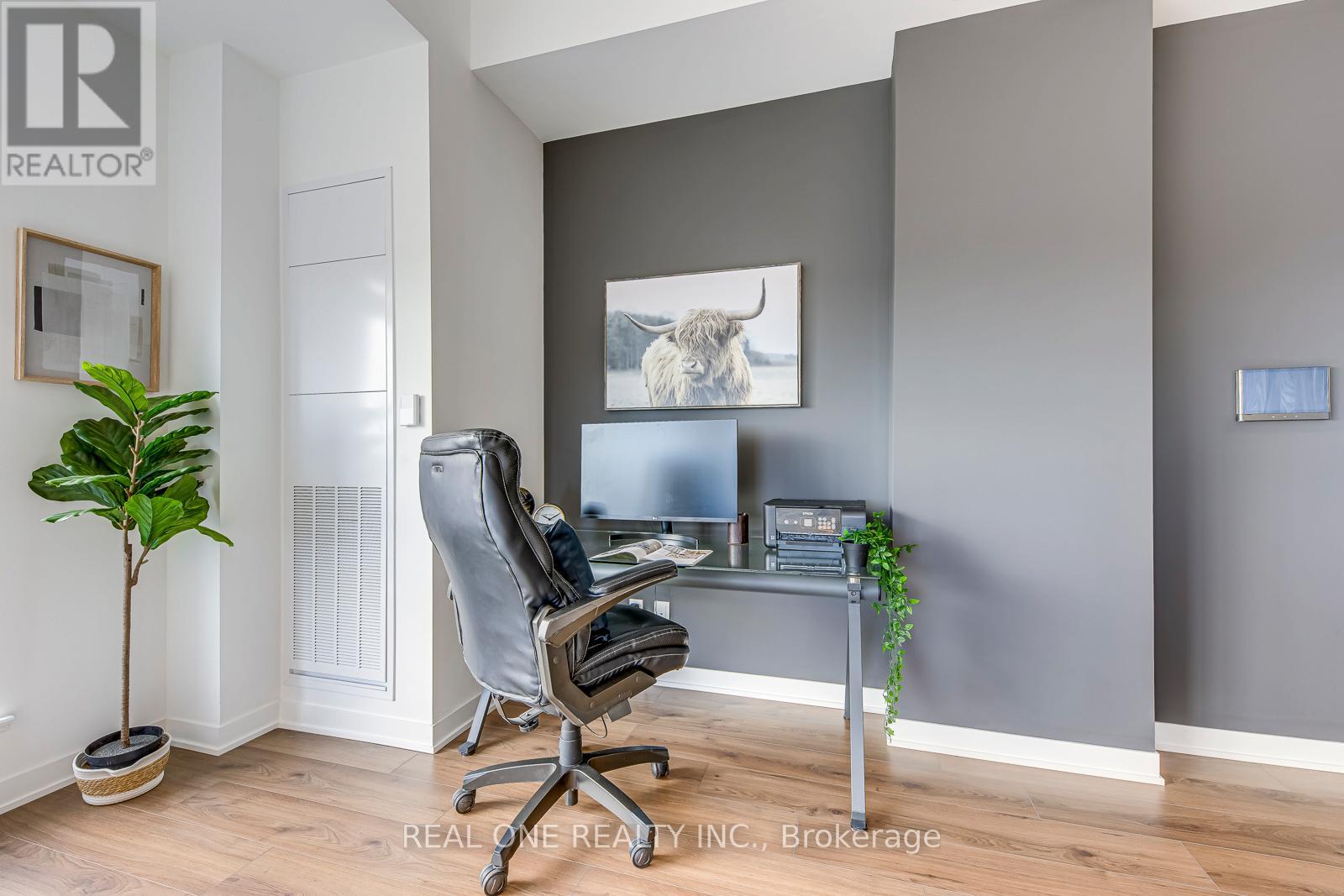 526 - 405 Dundas Street W, Oakville, Ontario  L6M 5P4 - Photo 25 - W12601306