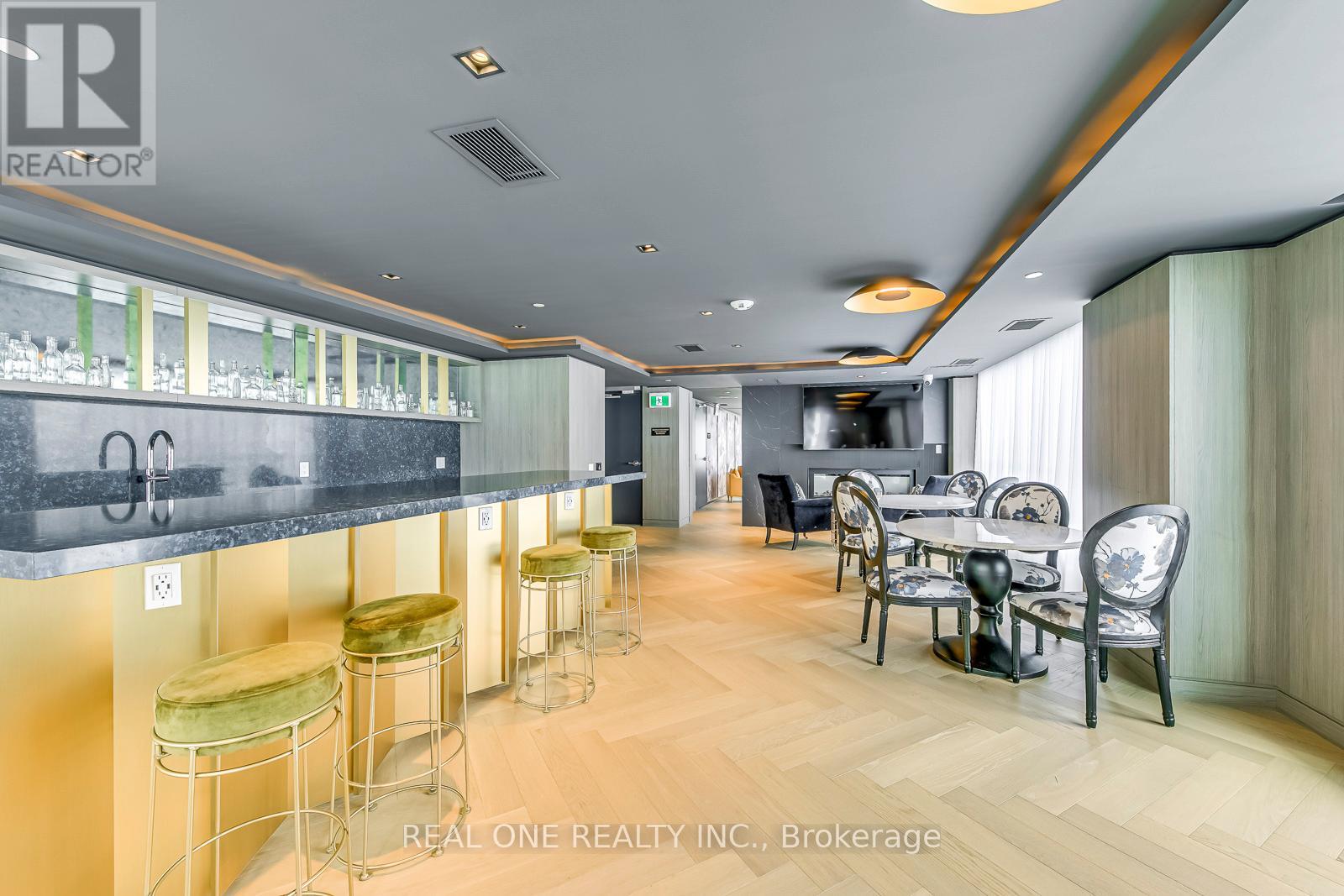 526 - 405 Dundas Street W, Oakville, Ontario  L6M 5P4 - Photo 42 - W12601306