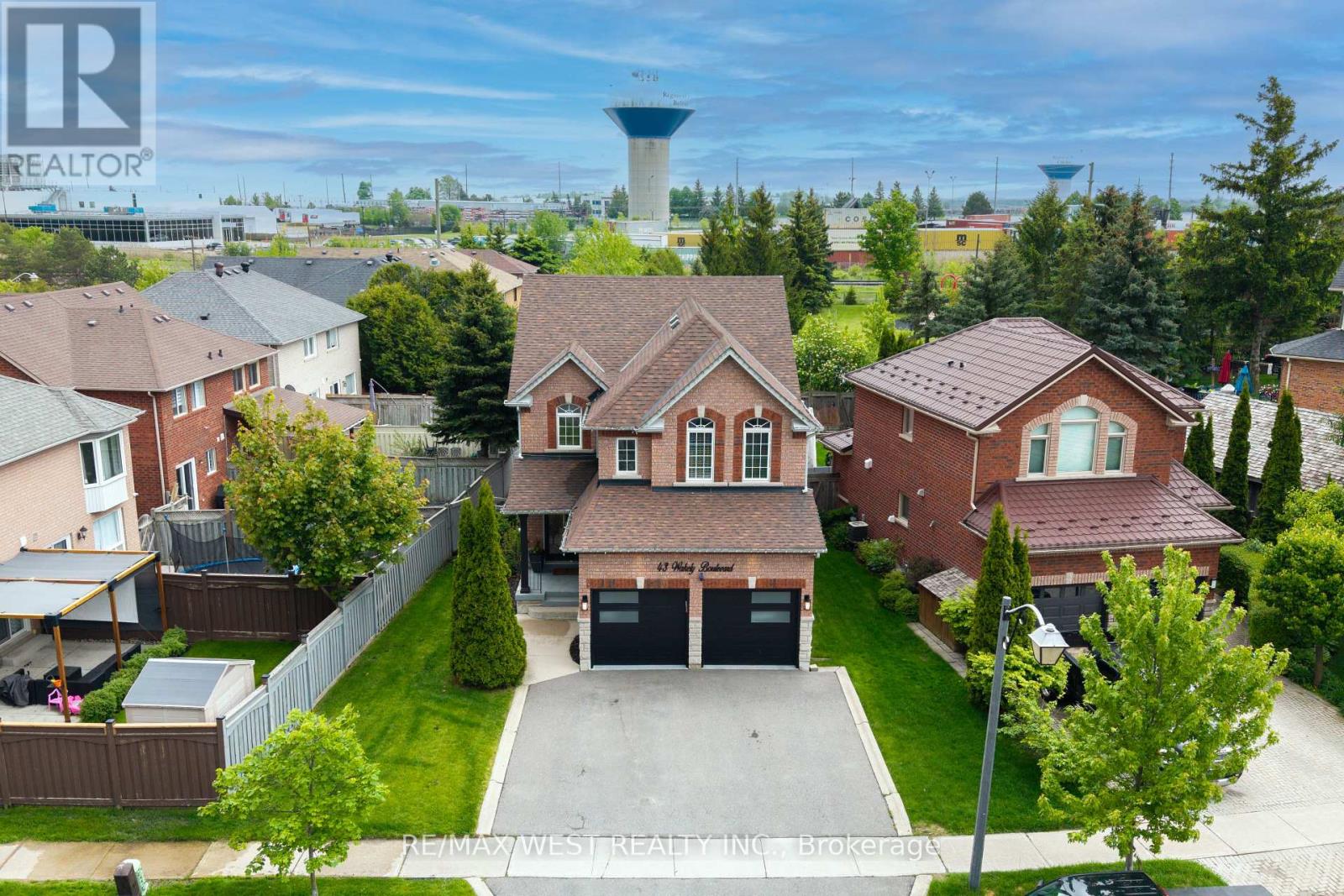 43 Wakely Boulevard, Caledon, Ontario L7E 2H1 - Photo 2 - W12601318