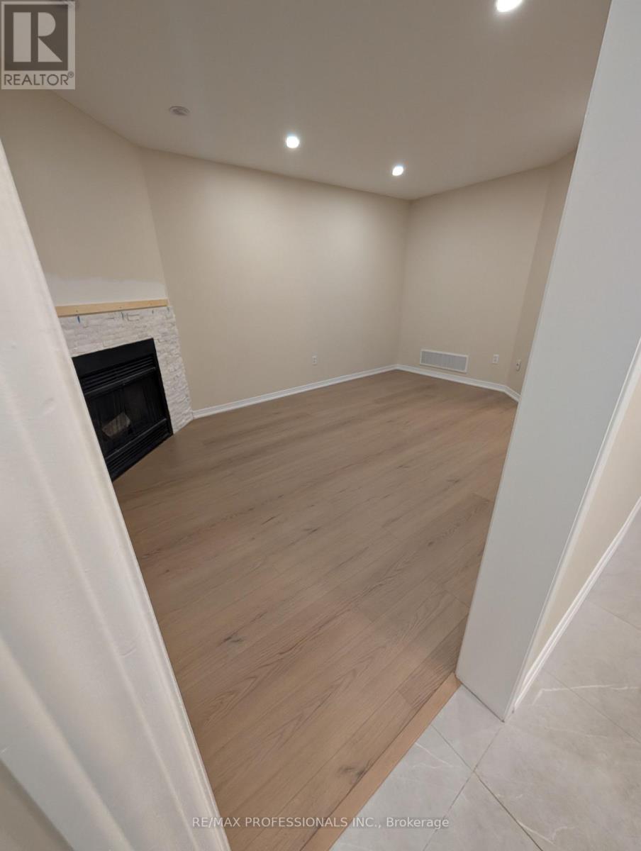 131 Rainforest Drive, Brampton, Ontario L6R 1A3 - Photo 8 - W12601348