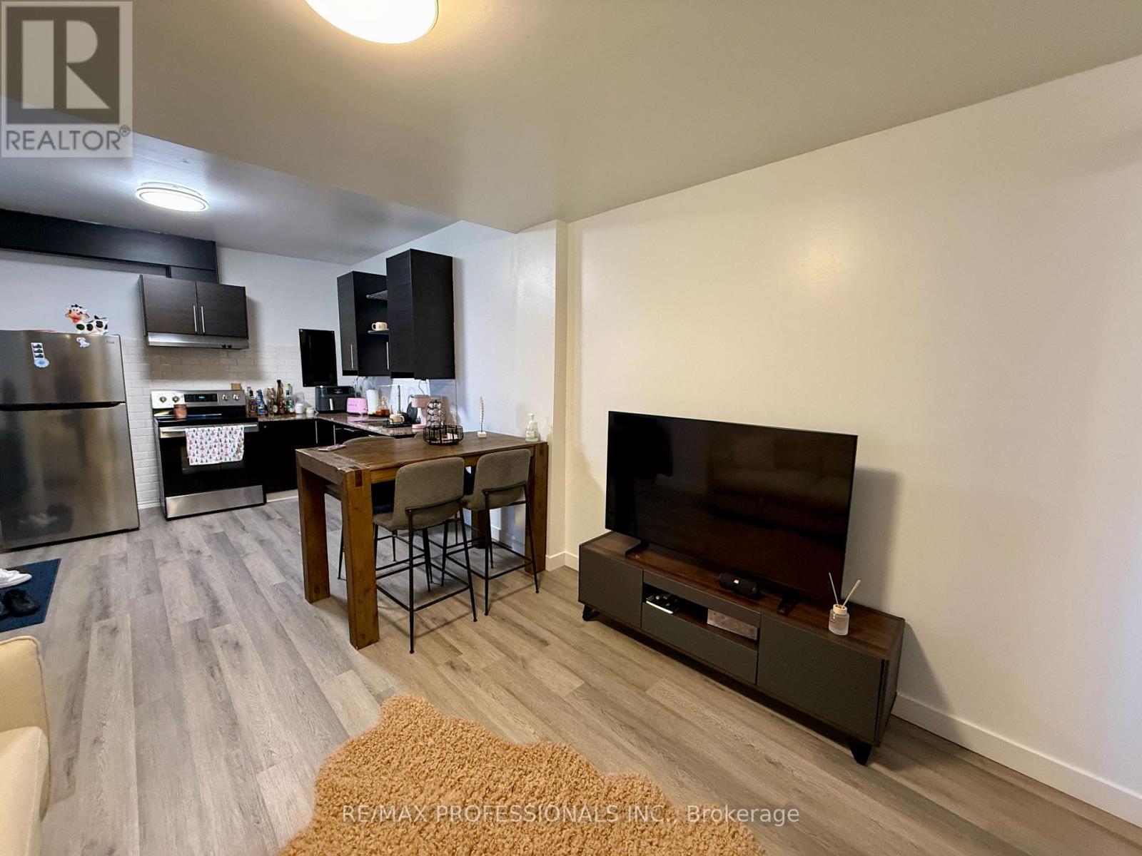 2 - 1438a Dufferin Street, Toronto, Ontario M6H 3L1 - Photo 7 - W12601368