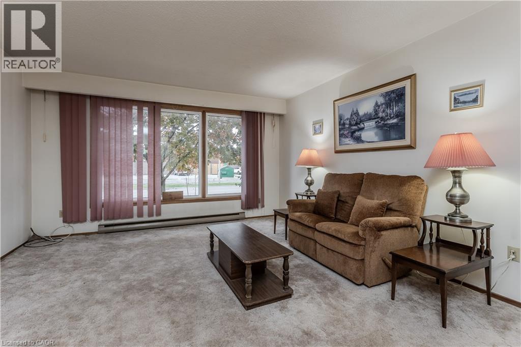 4048 Longmoor Drive, Burlington, Ontario L7L 1X2 - Photo 5 - 40782284