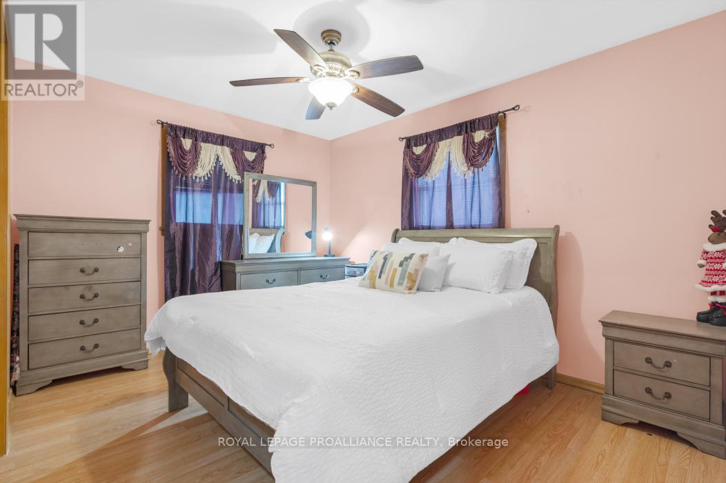 14 Harris Crescent, Belleville, Ontario  K8P 2M6 - Photo 24 - X12601378