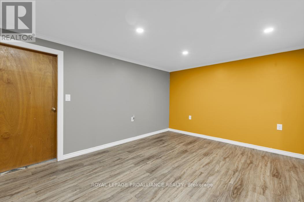 14 Harris Crescent, Belleville, Ontario  K8P 2M6 - Photo 31 - X12601378