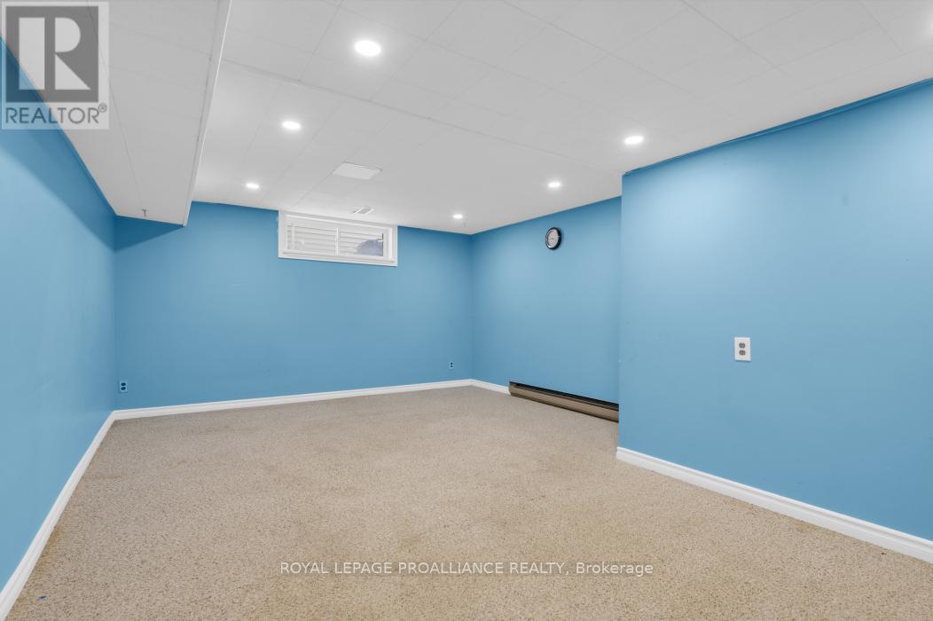 14 Harris Crescent, Belleville, Ontario  K8P 2M6 - Photo 34 - X12601378