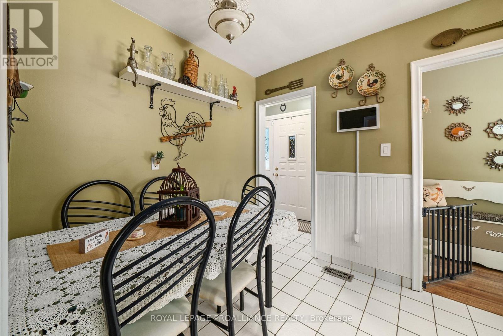 235 Farley Avenue, Belleville, Ontario K8N 4L7 - Photo 12 - X12601394