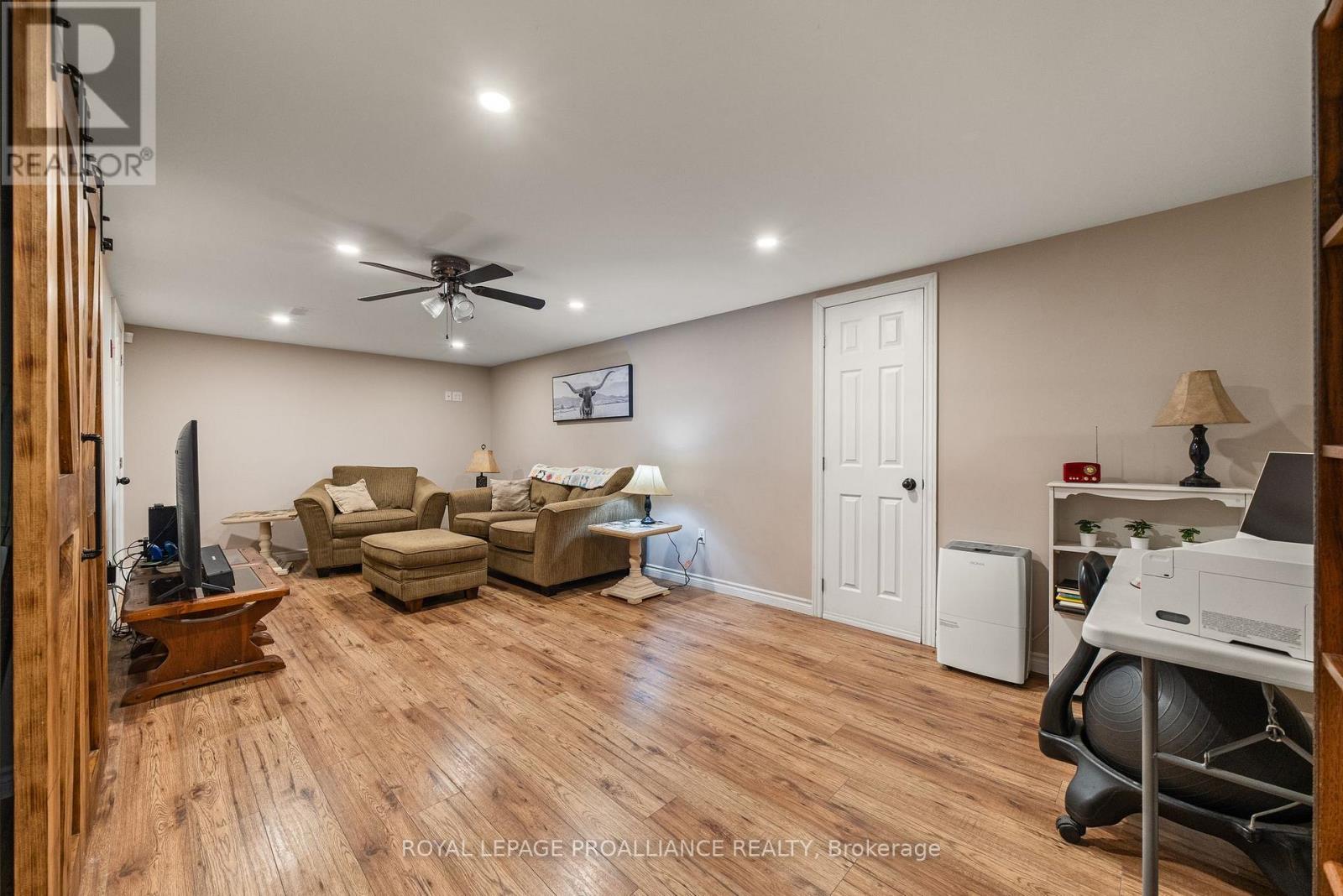 235 Farley Avenue, Belleville, Ontario K8N 4L7 - Photo 33 - X12601394