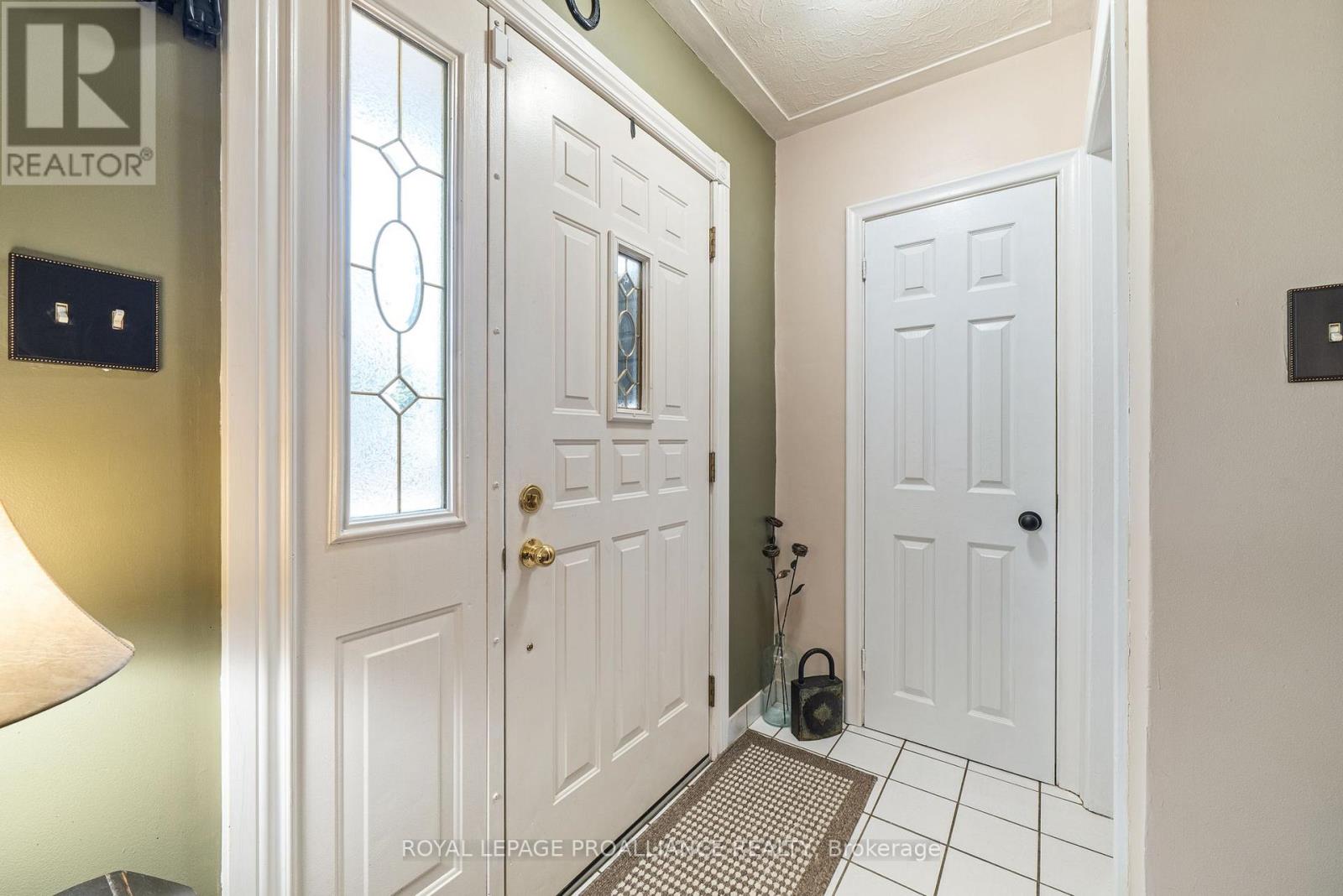 235 Farley Avenue, Belleville, Ontario K8N 4L7 - Photo 7 - X12601394