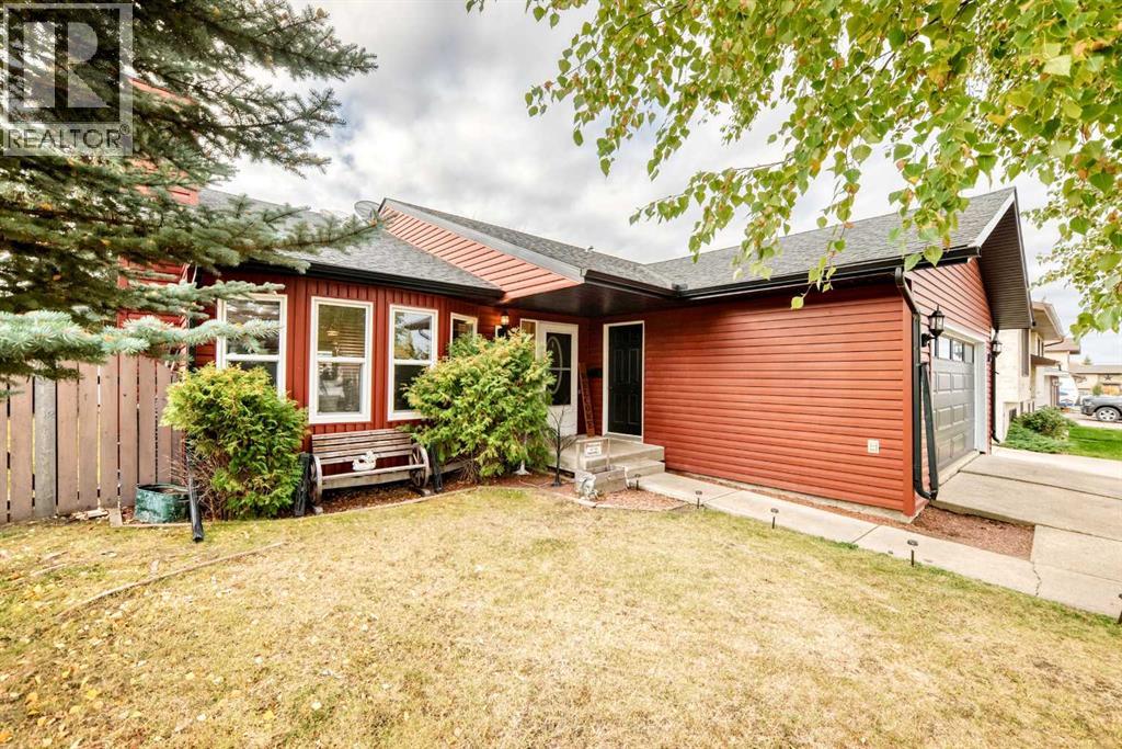 5223 56 Avenue, Eckville, Alberta  T0M 0X0 - Photo 4 - A2262608