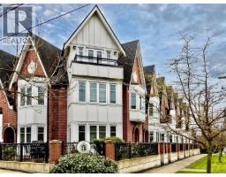 8 675 Superior St James Bay