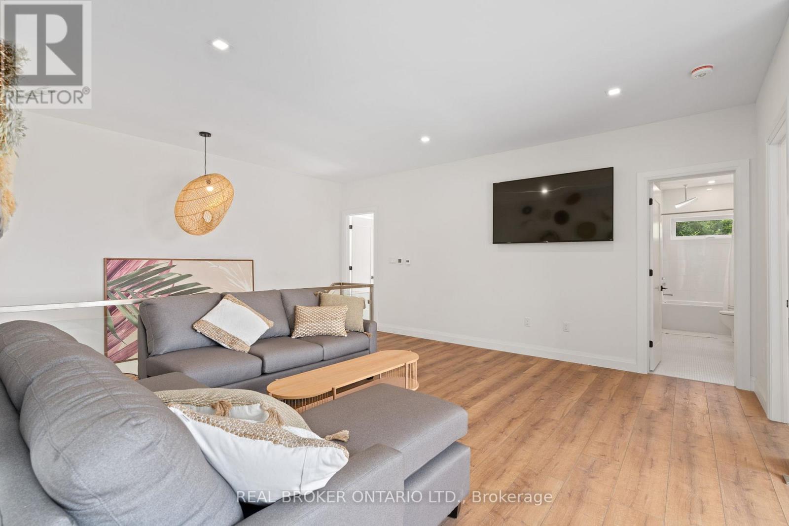 31 Hemlock Avenue, Tay, Ontario L0K 2C0 - Photo 27 - S12572410