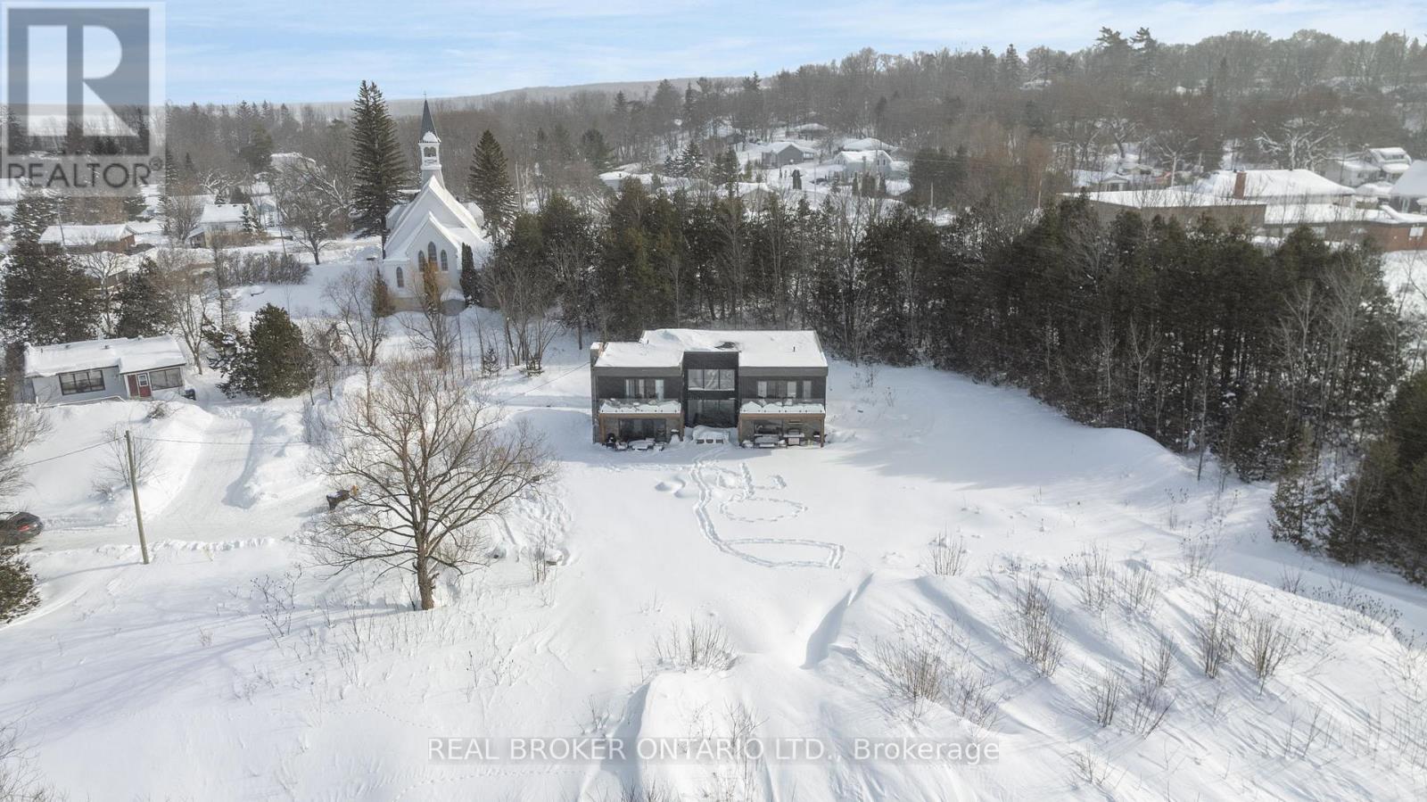 31 Hemlock Avenue, Tay, Ontario L0K 2C0 - Photo 49 - S12572410