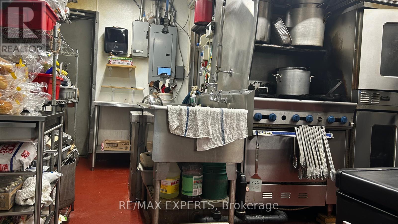 3 & 4 - 15980 Airport Road, Caledon, Ontario  L7C 1K5 - Photo 19 - W12475024