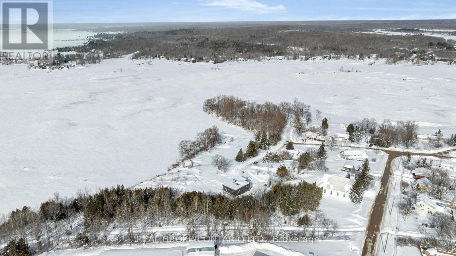 31 Hemlock Avenue, Tay, Ontario L0K 2C0 - Photo 3 - S12572410