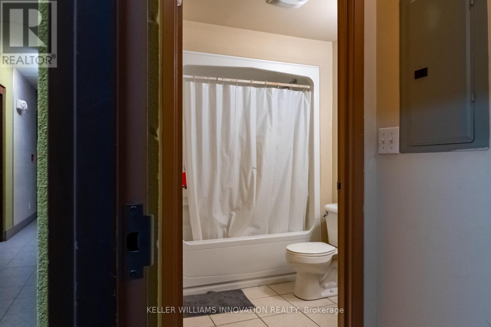 402 - 253 Lester Street, Waterloo, Ontario  N2L 3W6 - Photo 17 - X12310970