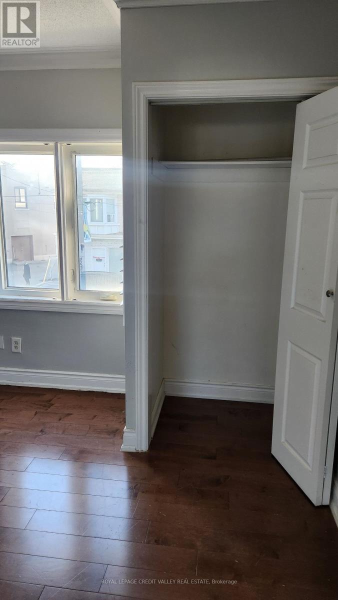 Upper Unit - 1017 Weston Road, Toronto, Ontario M6N 3R9 - Photo 14 - W12565612