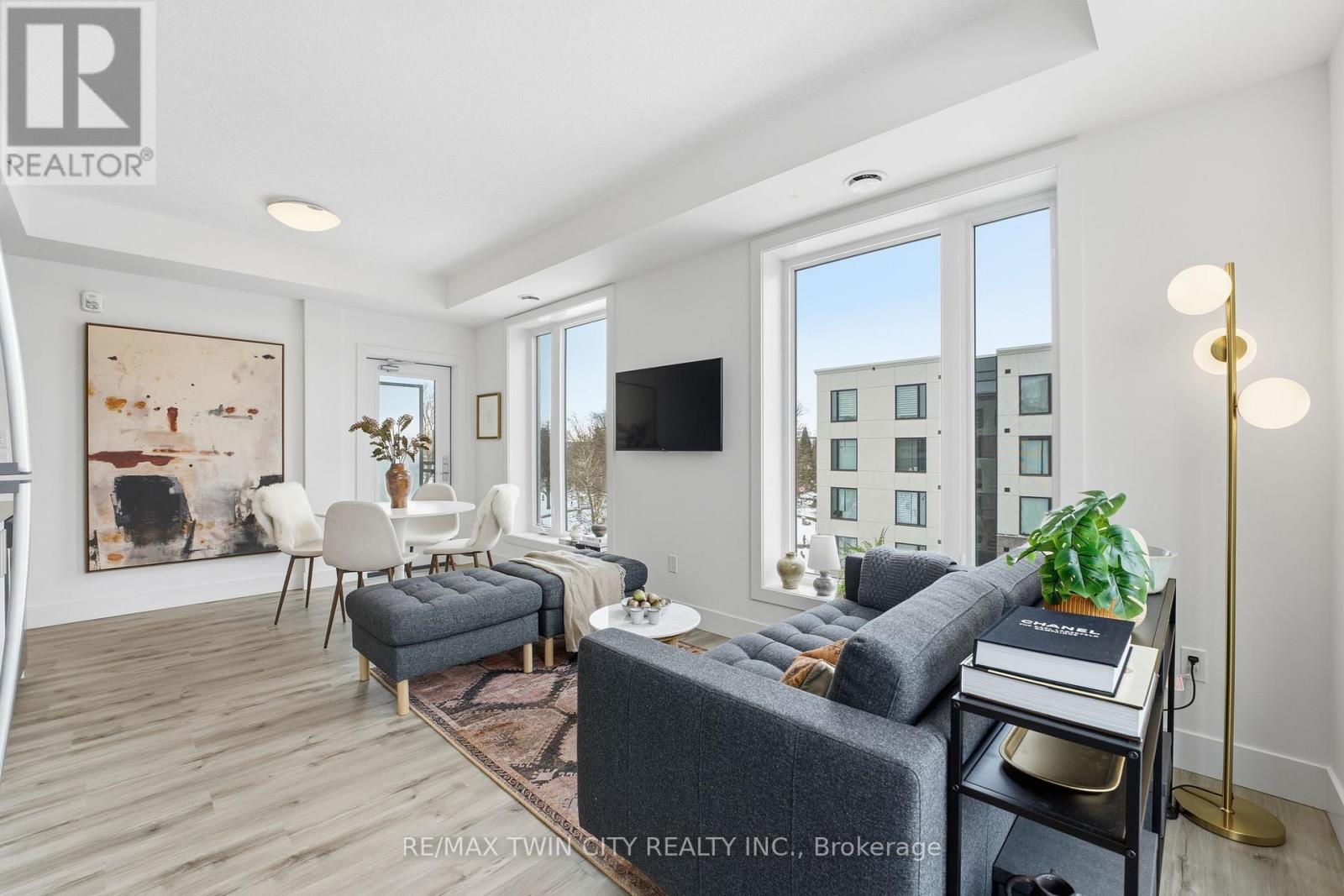 516 - 107 Roger Street, Waterloo, Ontario N2J 0G3 - Photo 10 - X12594088